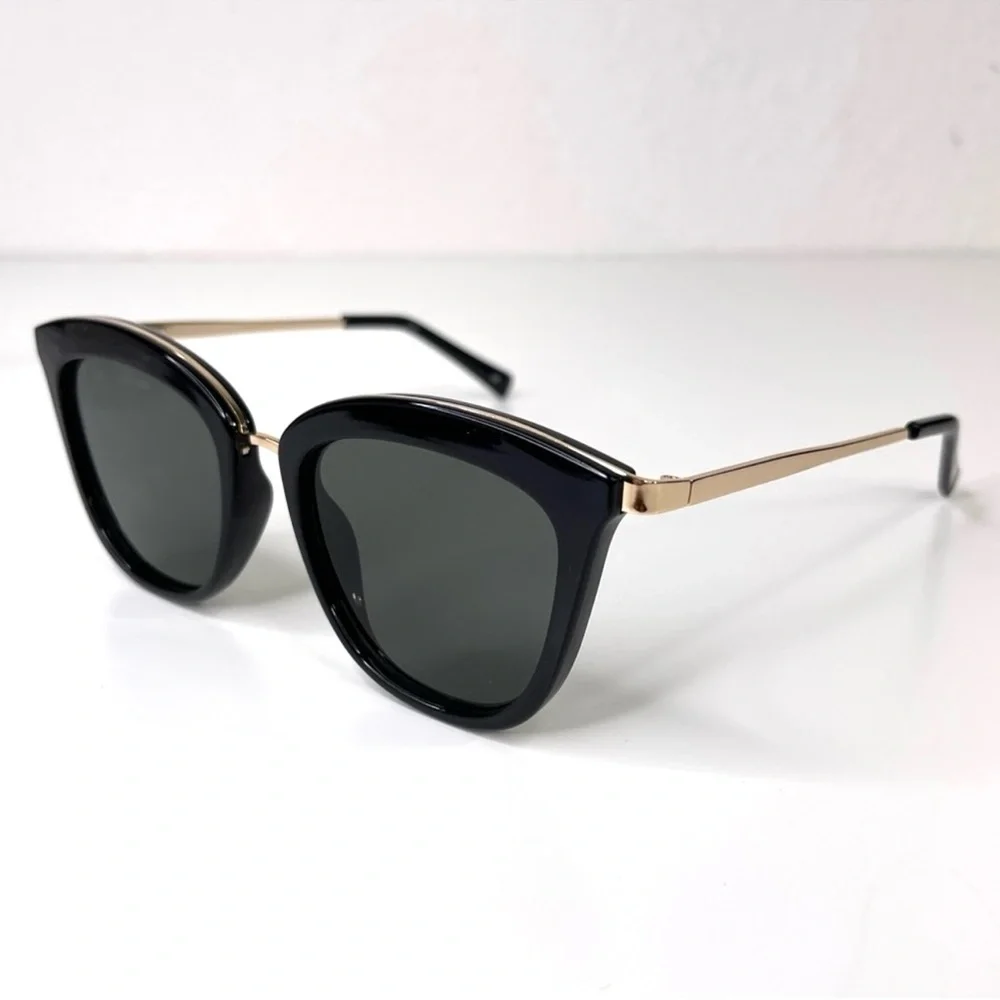 LE SPECS ​​Caliente NEW Black Gold Sunglasses Cat Eye NEW